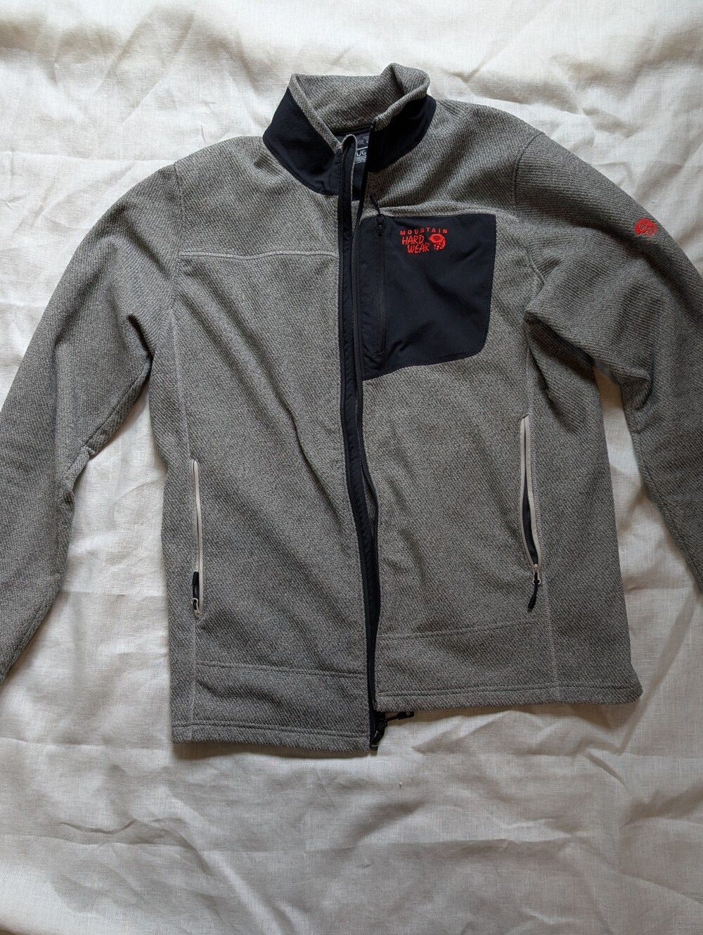 Mountain Hardwear Grey Fleece Jacket with Black Chest Pocket
